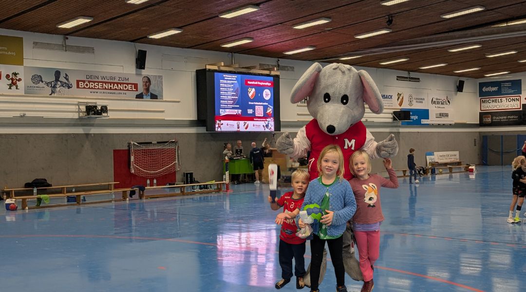 Haspa Tagessponsor - Manni die Maus beim TSV Ellerbek