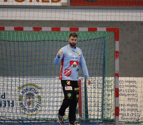 Florian Knust im Tor des TSV Ellerbek